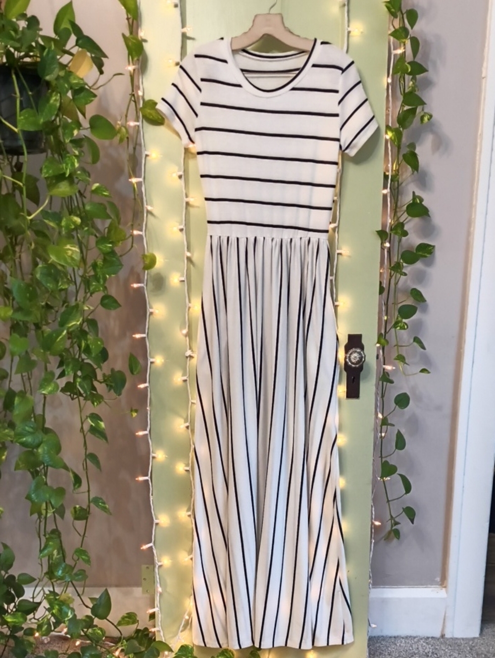 Women's Black Off-white Vertical Horizontal Striped Capsleeve Pocket Dress S